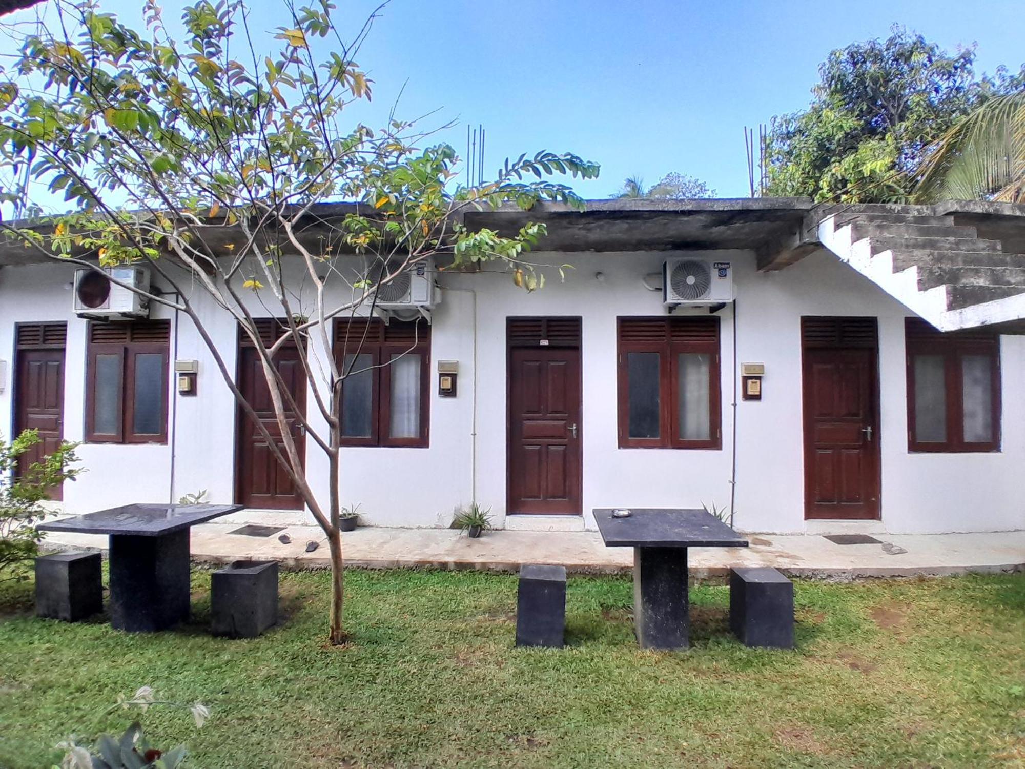 Villa 64 Katunayaka Exterior foto